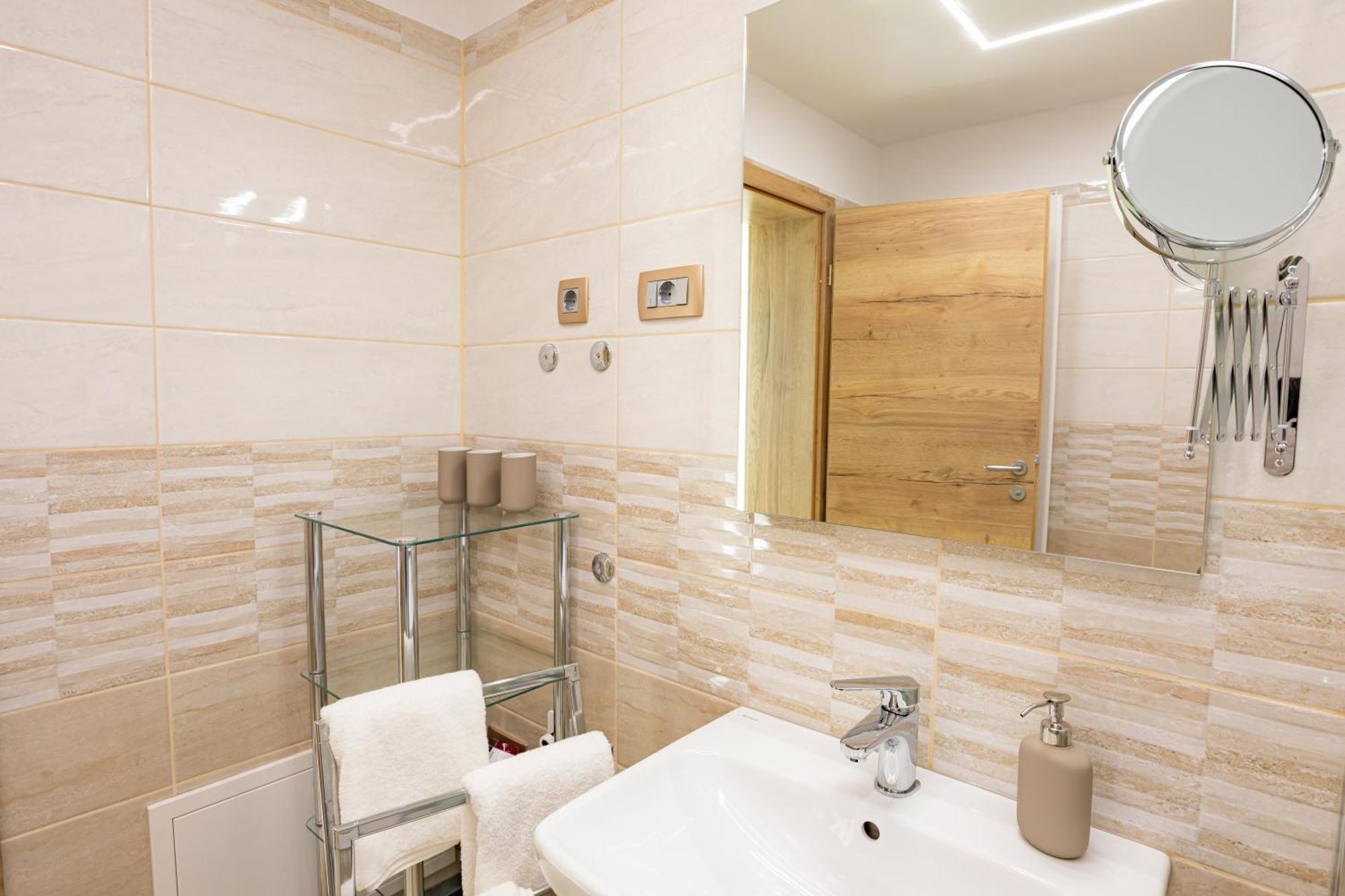 Adriatic Bay Apartments Portoroz Bilik gambar