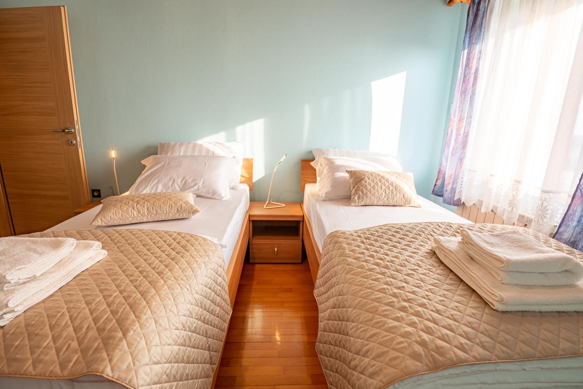 Adriatic Bay Apartments Portoroz Bilik gambar